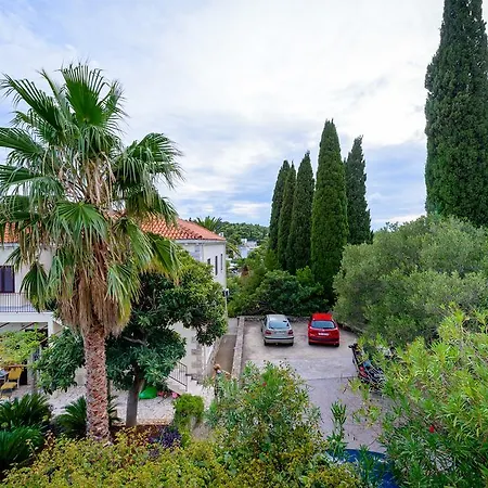Garden * Cavtat